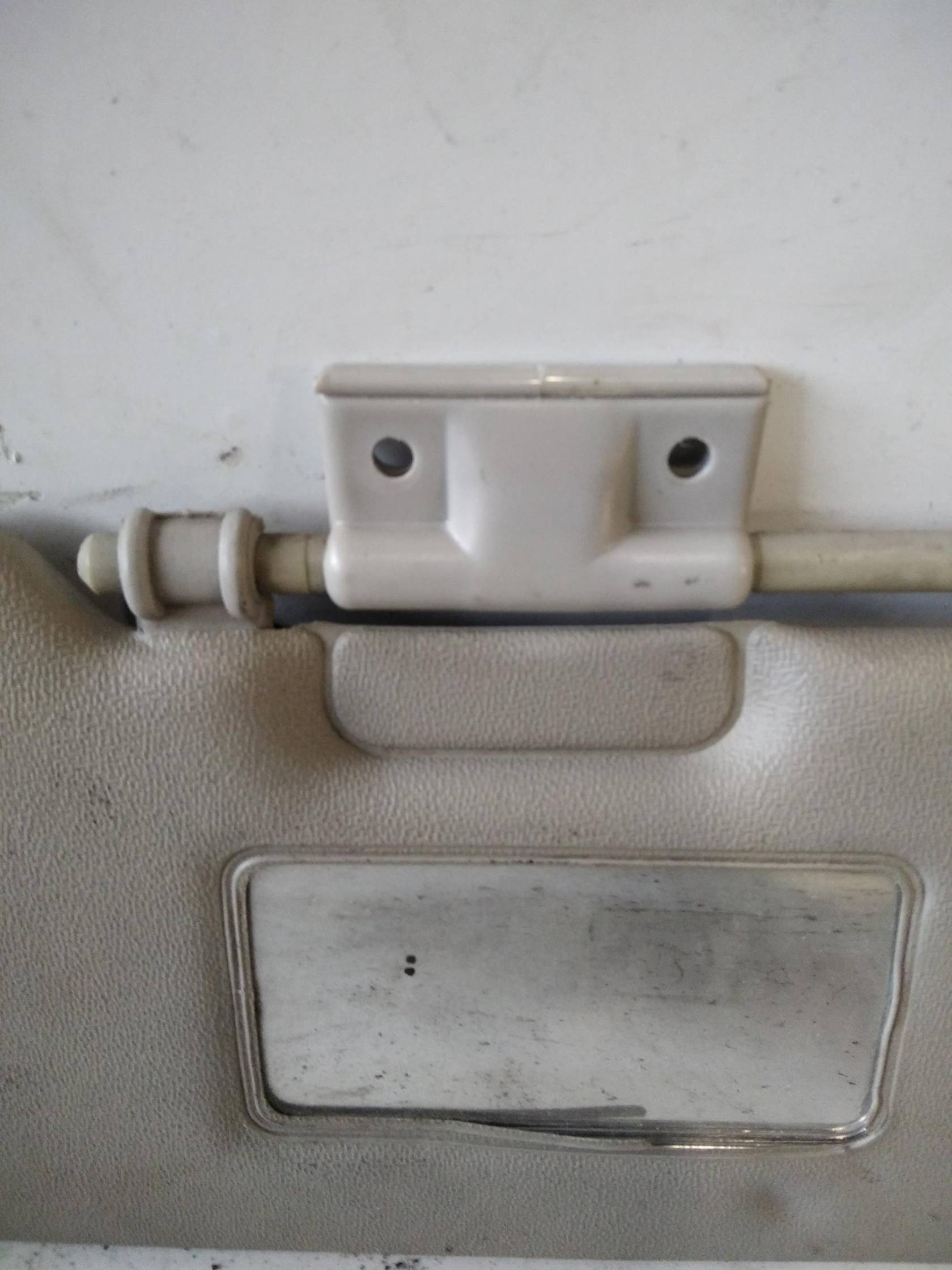 Aletta parasole parabrezza dx.